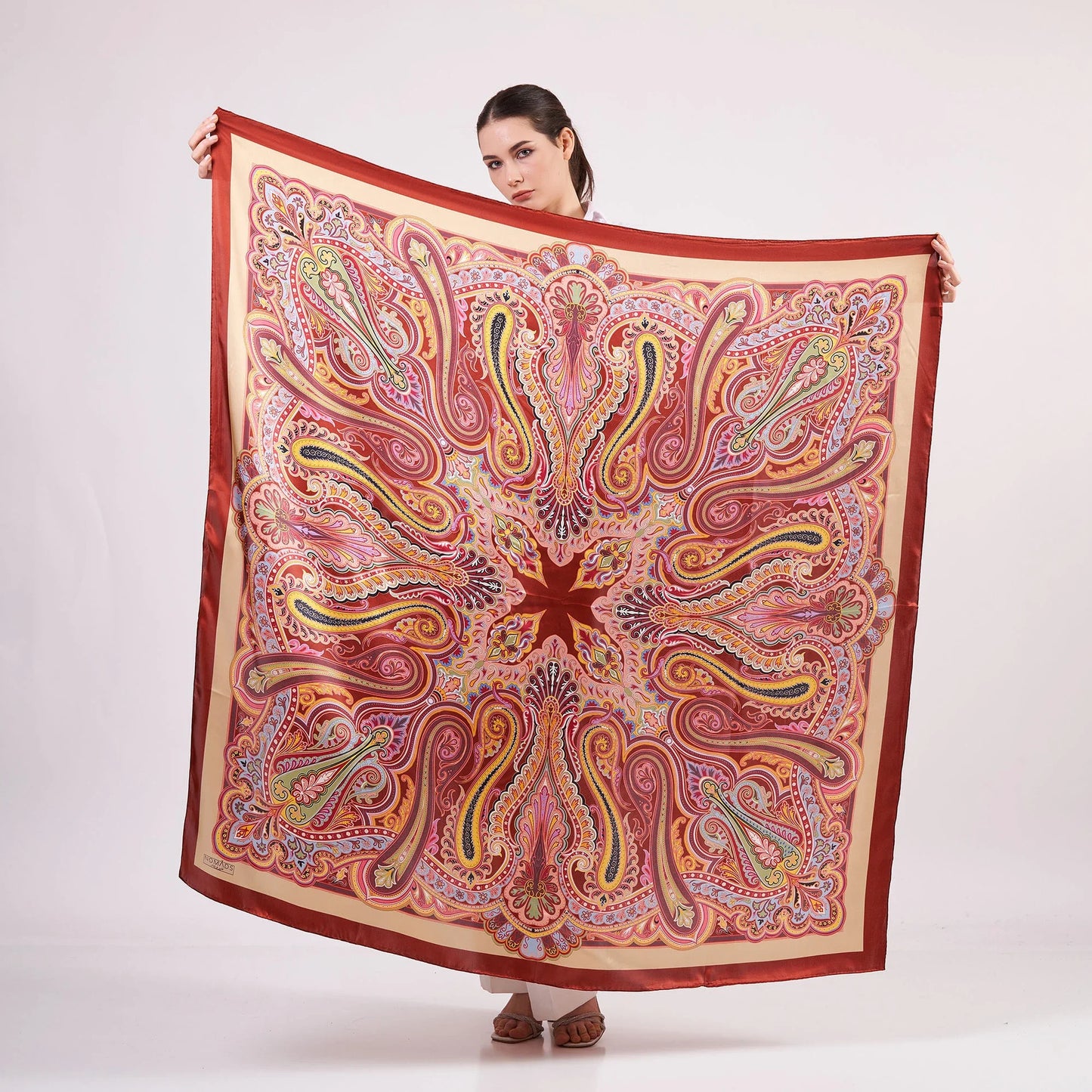 Saf İpek Şal | 140 cm | Etro Desen 2 | Nomads Felt