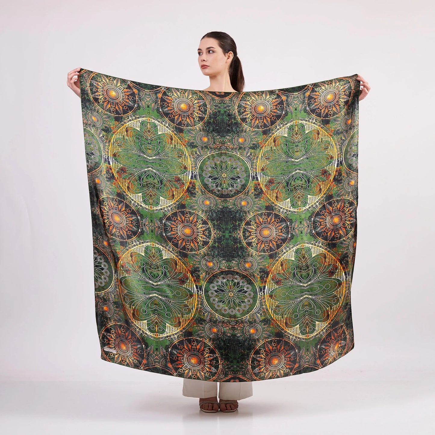 100% İpek Şal Fular| Mandala Desen | 140 cm | Haki | Nomads Felt