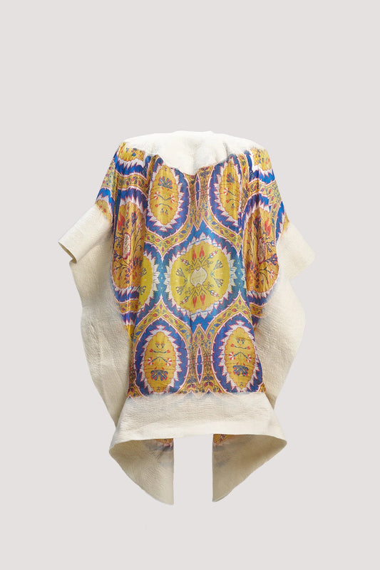 Sarı Mavi Motif Desenli İpek Keçe Panço