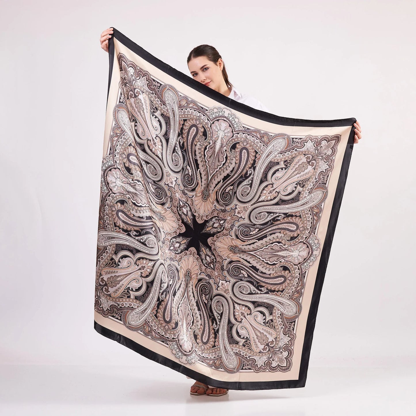 Saf İpek Şal | 140 cm | Etro Desen 5 | Nomads Felt