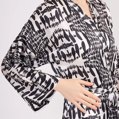 Saf İpek Uzun Kimono Kaftan | Siyah-Beyaz Desenli | Nomads Felt