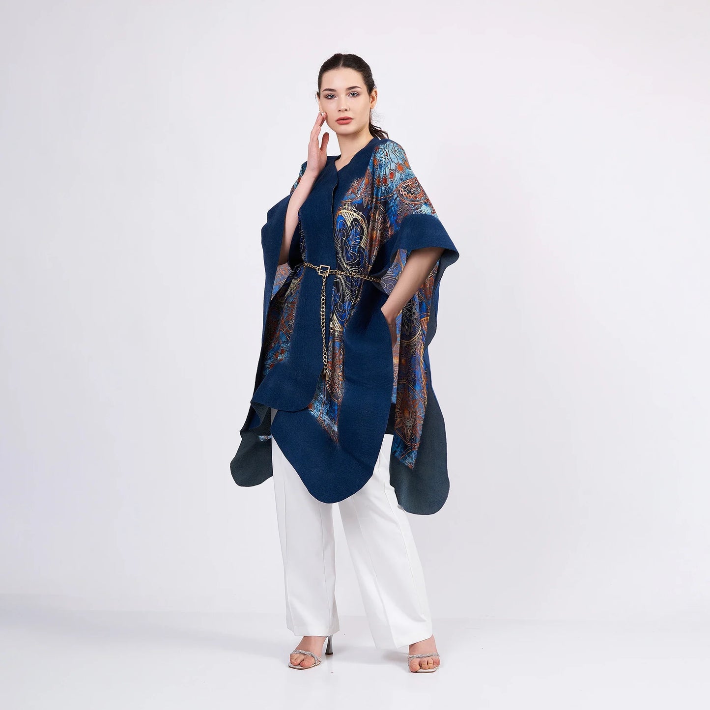 İpek Keçe Panço | Lacivert-Gri | Mavi Mandala Desen | Nomads Felt