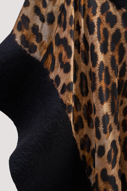 Kahverengi Leopar Desenli İpek Keçe Panço