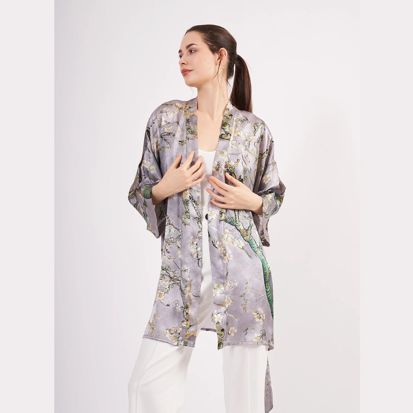 Saf İpek Kısa Kimono Kaftan | Van Gogh Badem Ağacı Gri | Nomads Felt